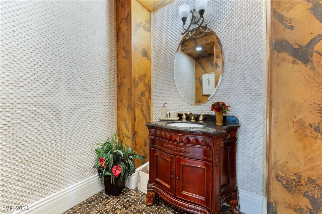 3754 Aldenham Drive Property Photo 43