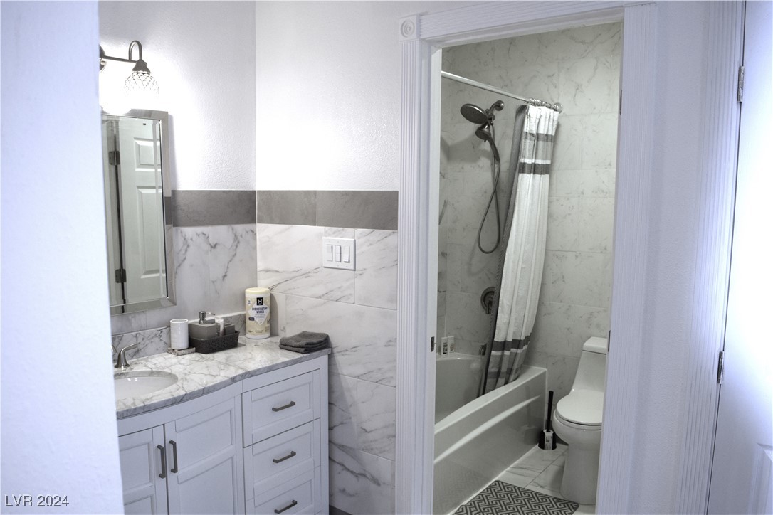 4622 Grand Drive 1 Property Photo 24