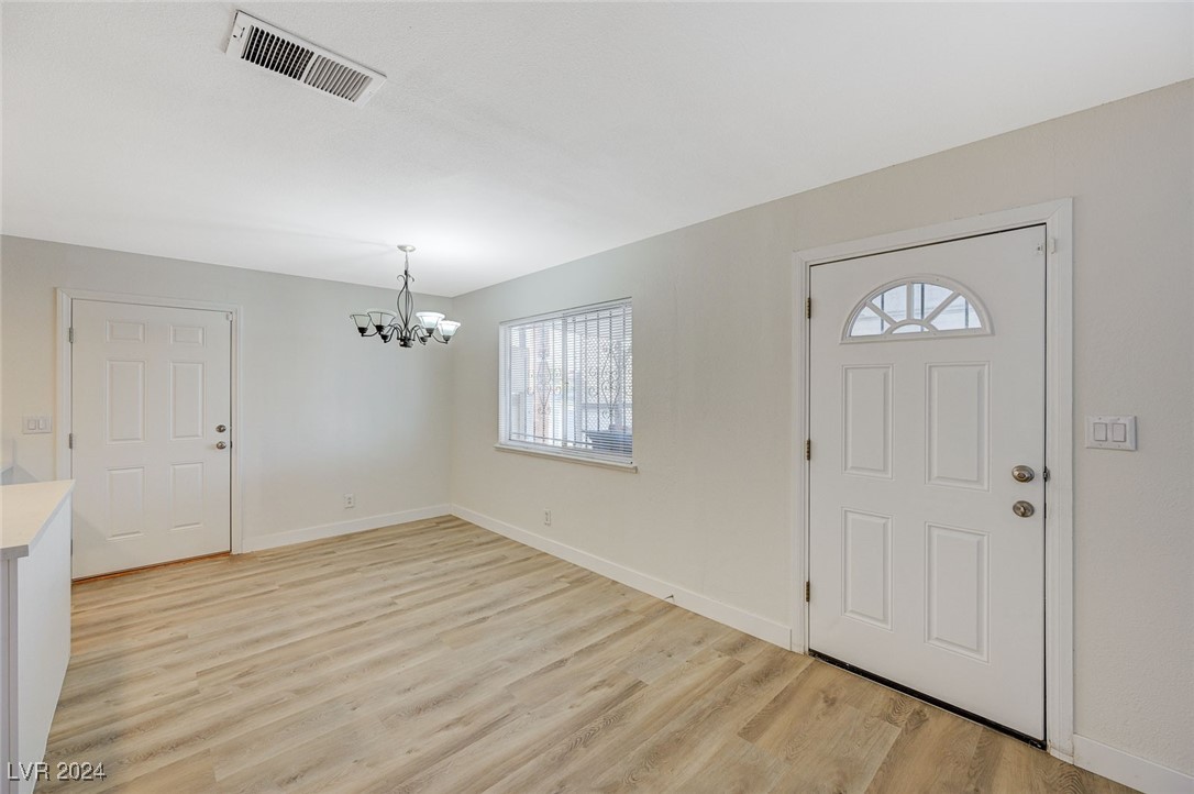 893 West Bartlett Avenue Property Photo 11