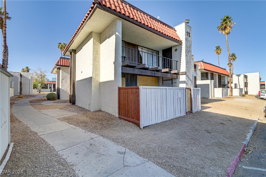 1405 Vegas Valley Drive 151 Property Photo 2
