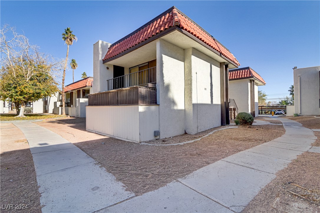 1405 Vegas Valley Drive 151 Property Photo 3