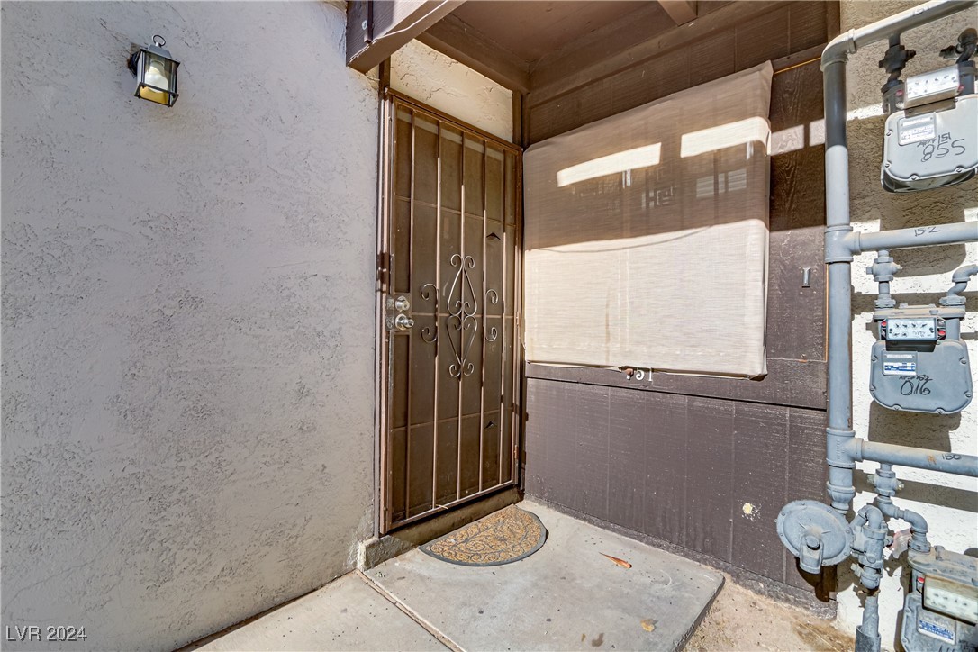 1405 Vegas Valley Drive 151 Property Photo 5