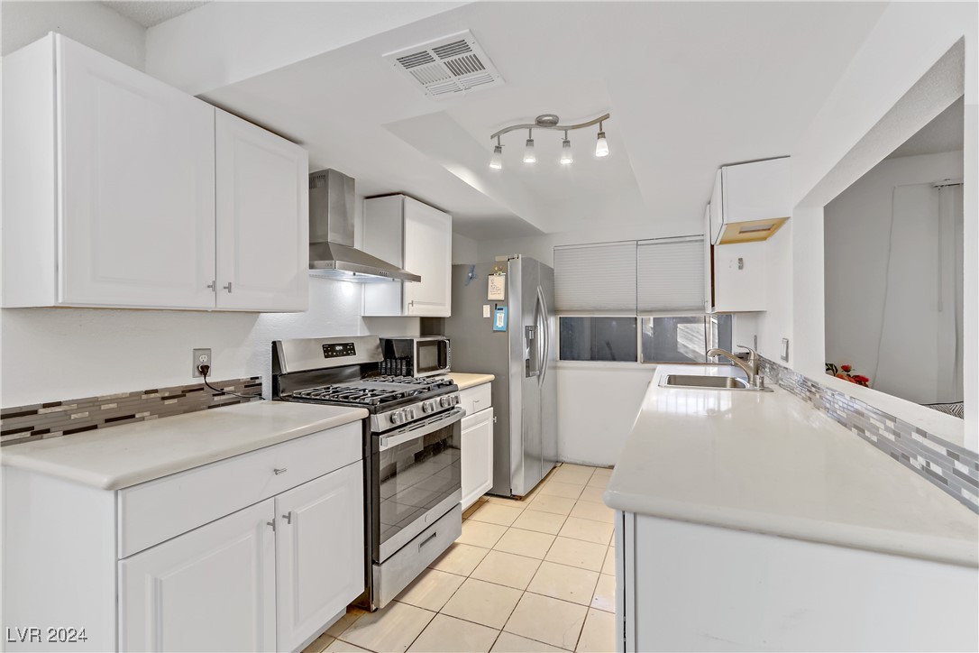 1405 Vegas Valley Drive 151 Property Photo 11