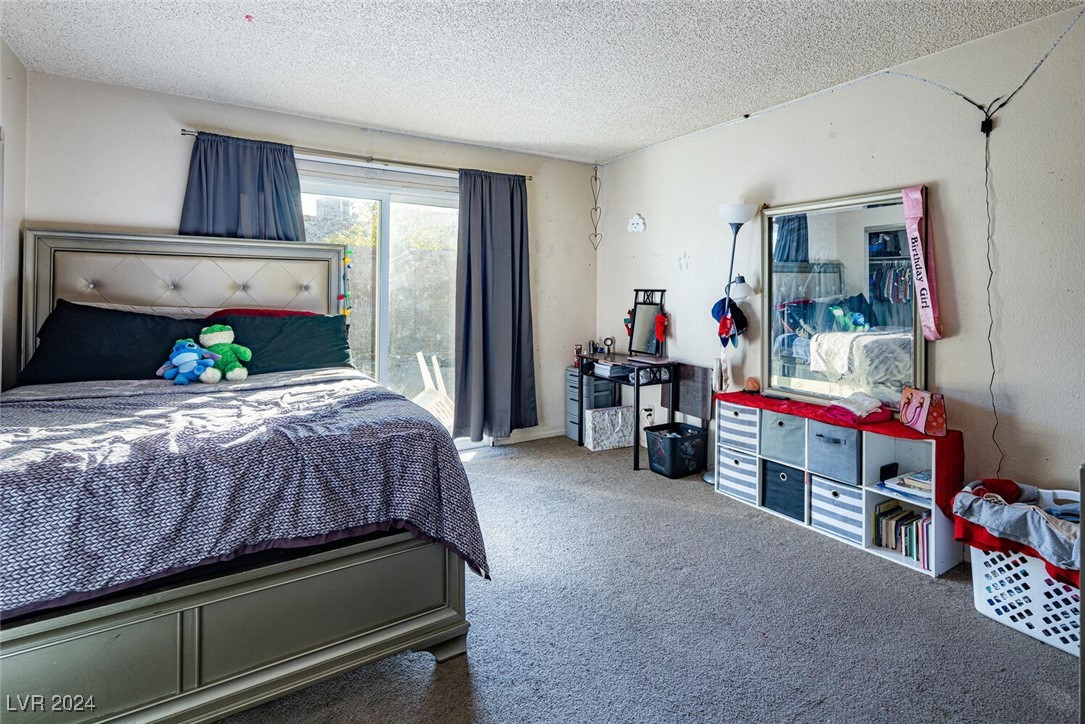 582 Grimsby Avenue Property Photo 12