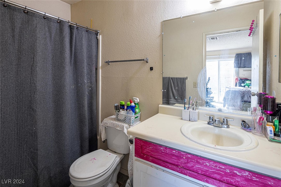 582 Grimsby Avenue Property Photo 15