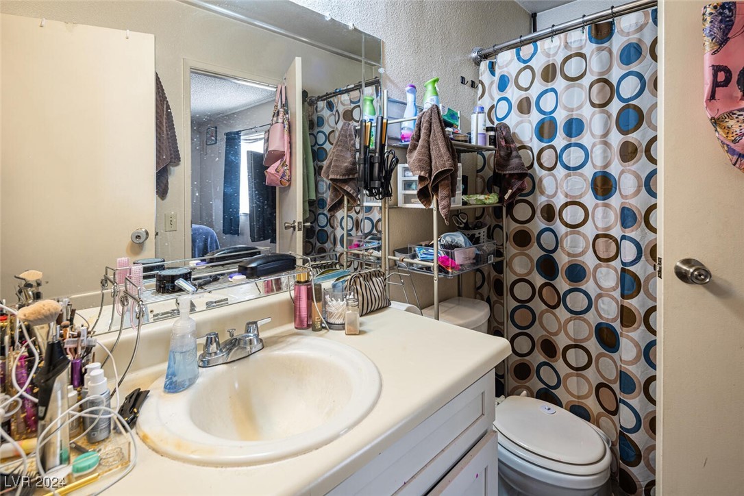 582 Grimsby Avenue Property Photo 19