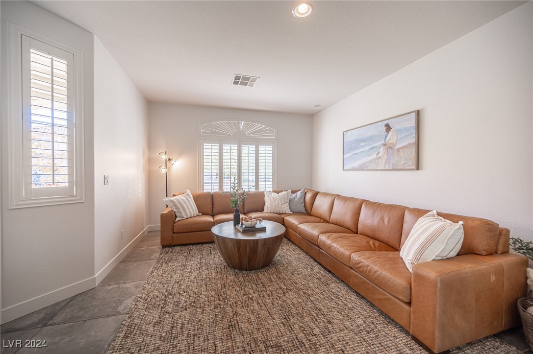 340 Autumn Palace Court Property Photo 20
