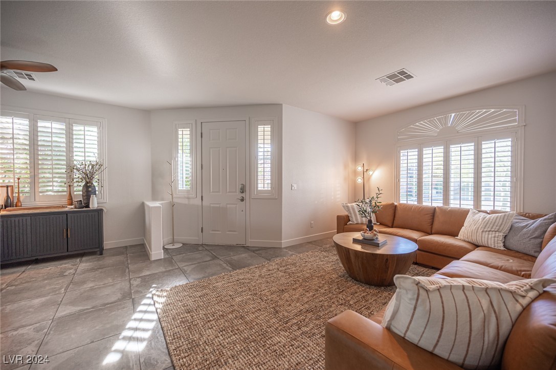 340 Autumn Palace Court Property Photo 21