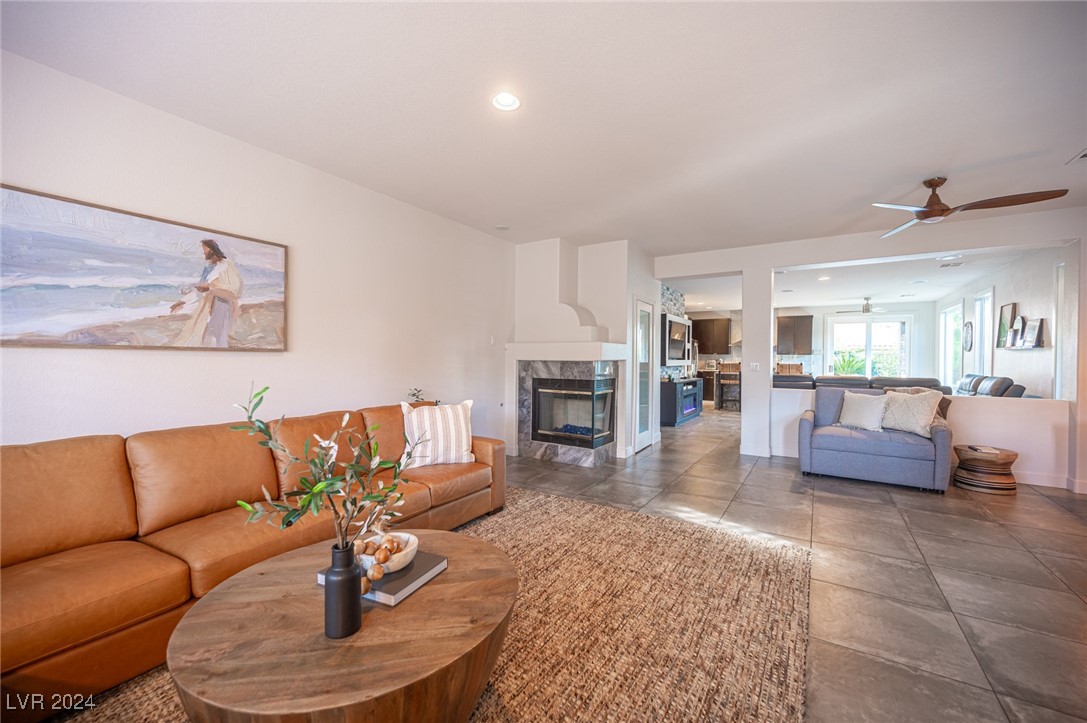340 Autumn Palace Court Property Photo 22