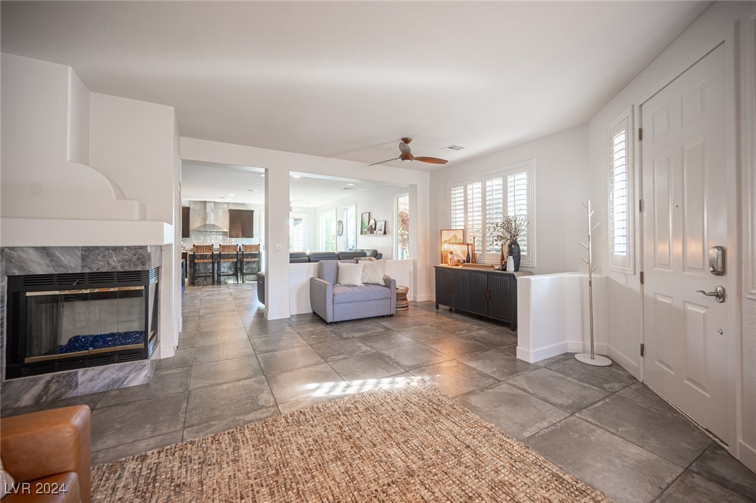 340 Autumn Palace Court Property Photo 23