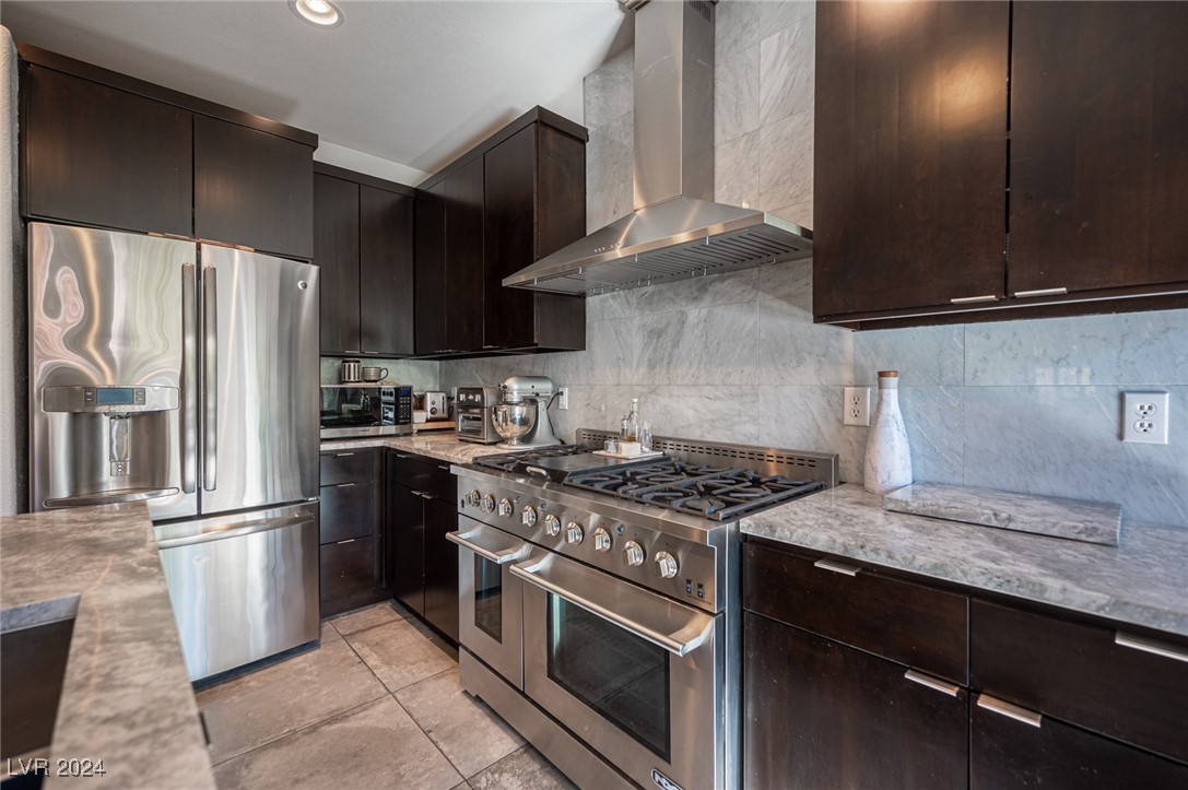 340 Autumn Palace Court Property Photo 36
