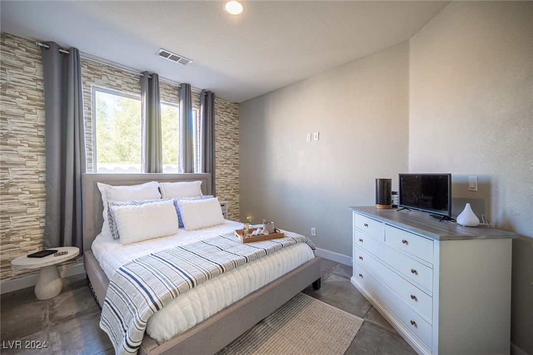 340 Autumn Palace Court Property Photo 42