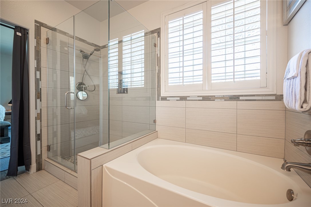 340 Autumn Palace Court Property Photo 58