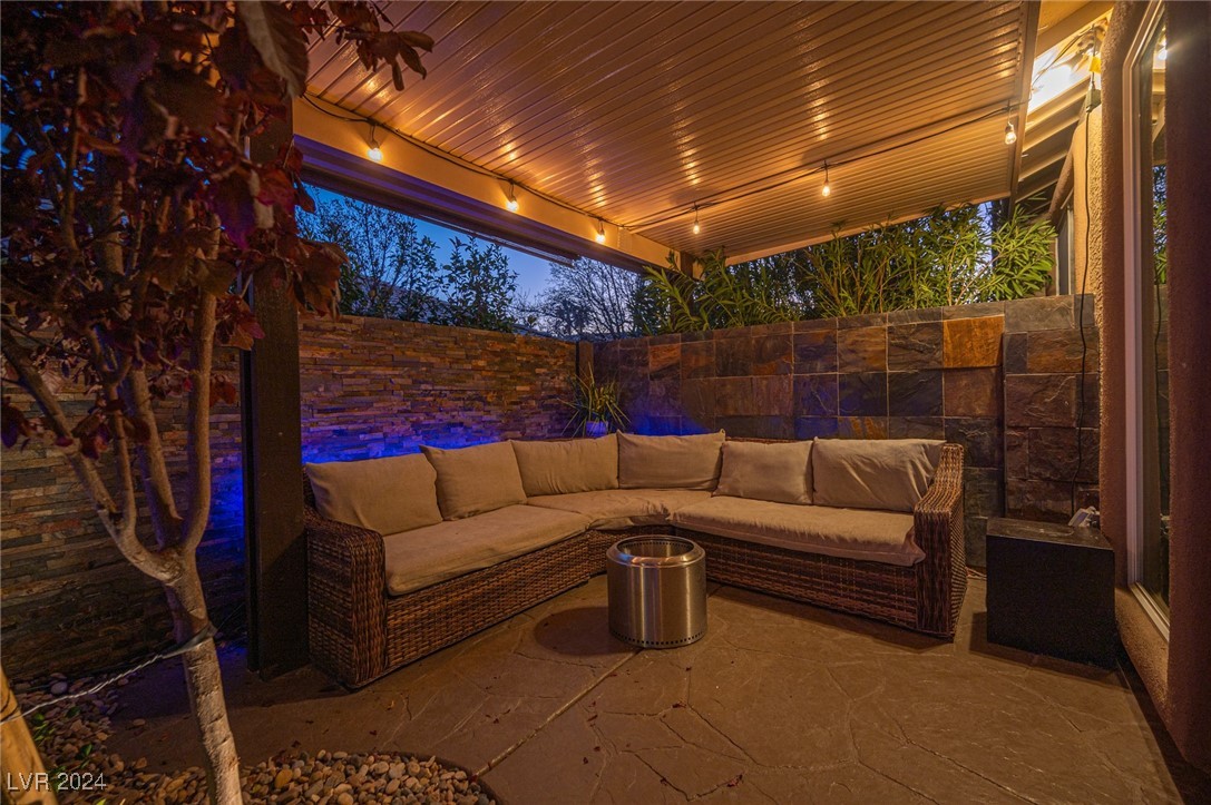 340 Autumn Palace Court Property Photo 68
