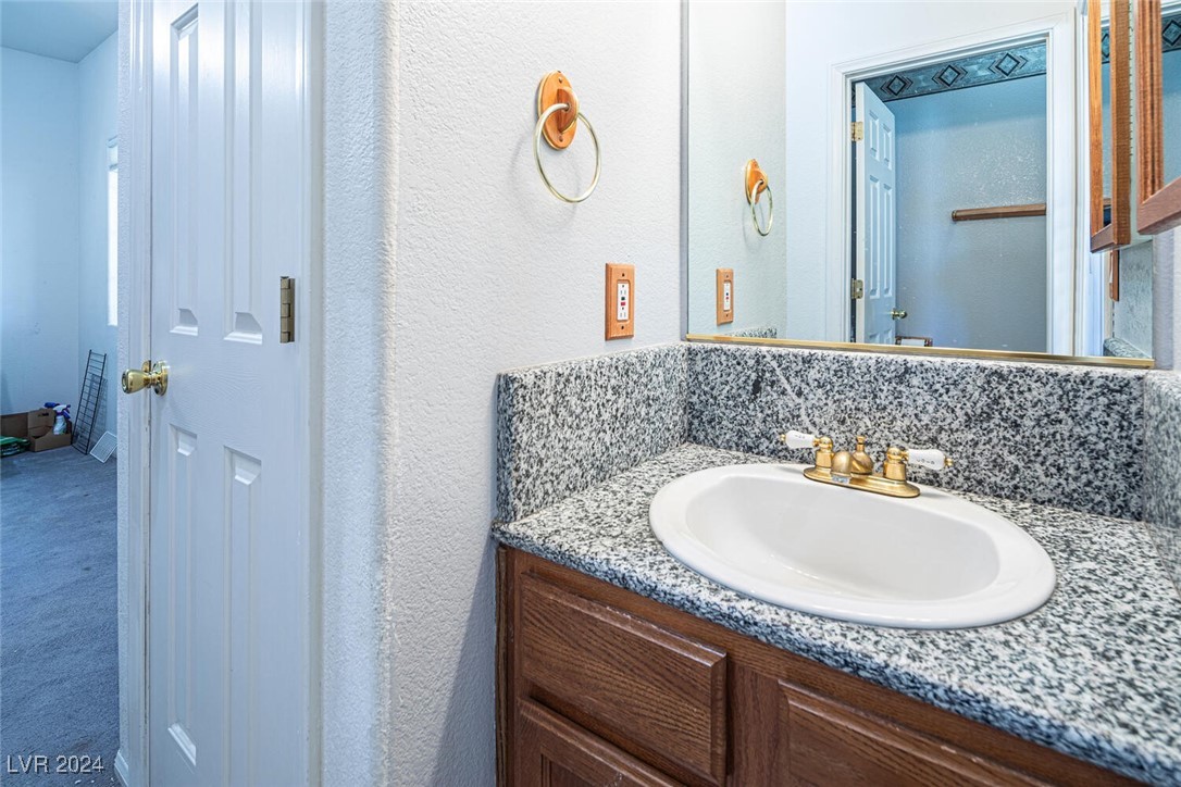10140 West Tropical Parkway Property Photo 12