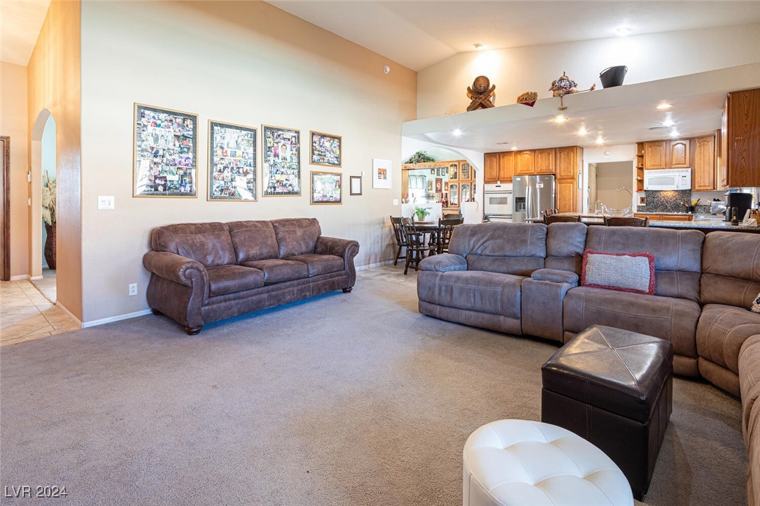10140 West Tropical Parkway Property Photo 23