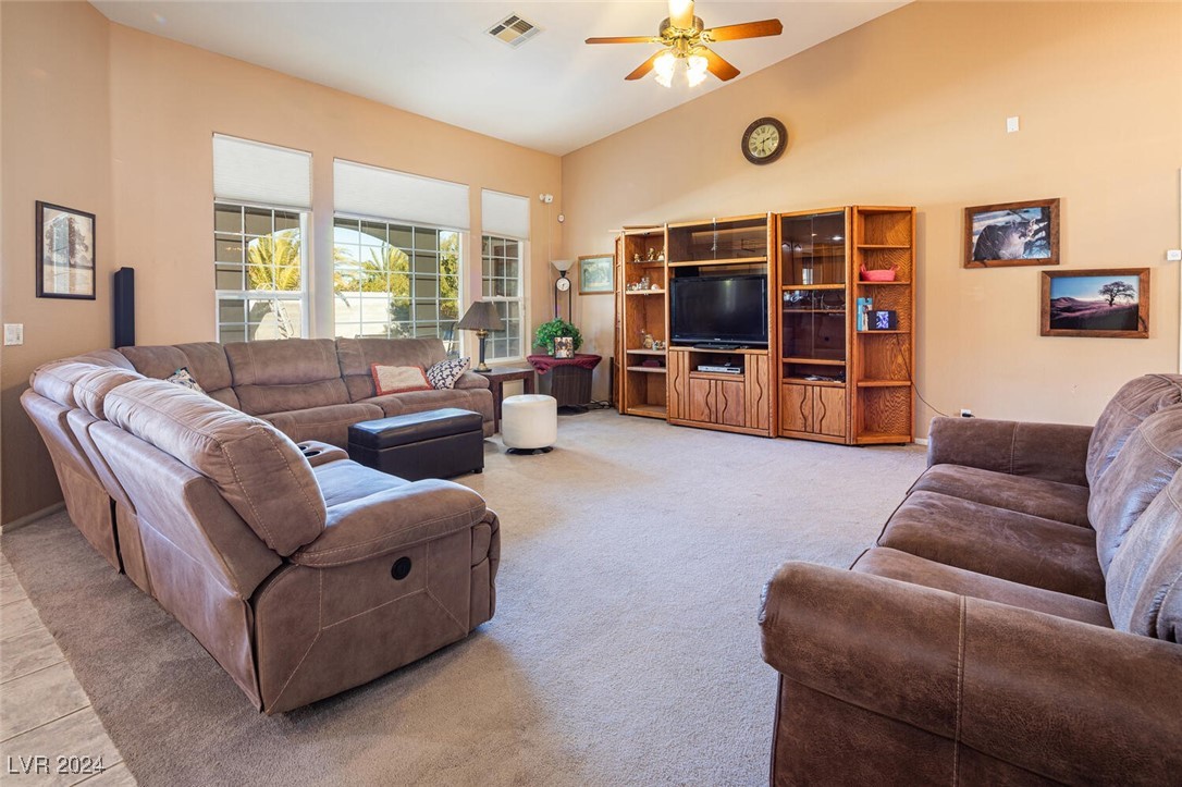 10140 West Tropical Parkway Property Photo 25