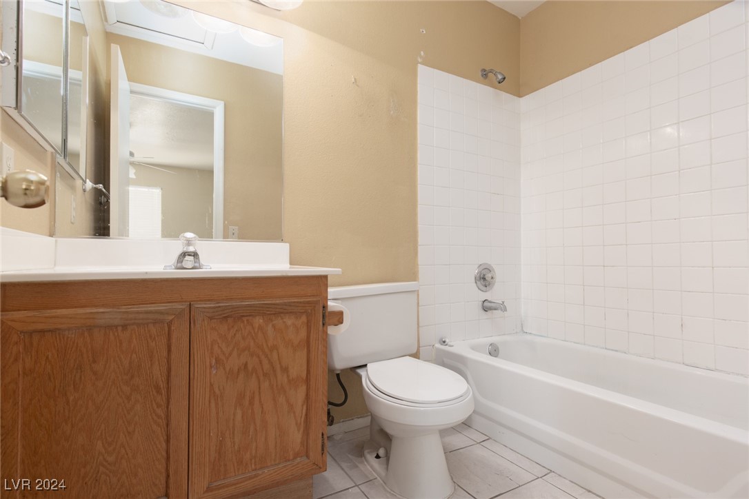 304 South Buffalo Drive 201 Property Photo 15