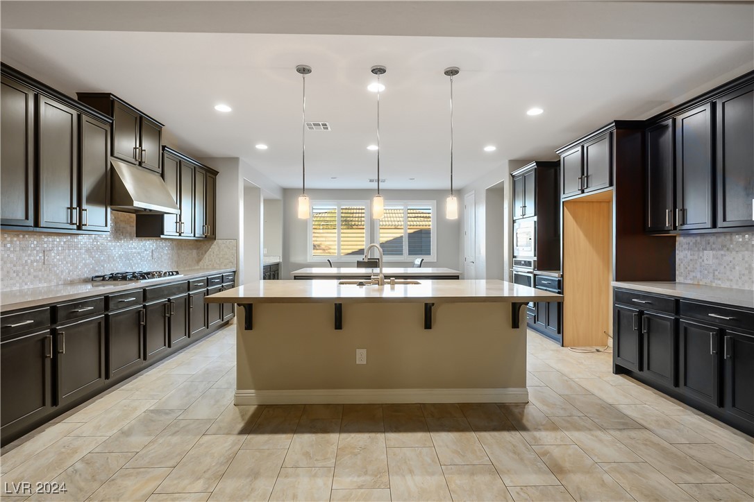 8243 Twin Rock Court Property Photo 7