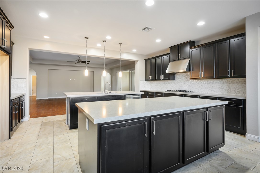 8243 Twin Rock Court Property Photo 11