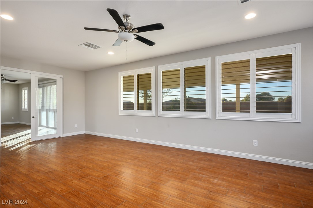 8243 Twin Rock Court Property Photo 14
