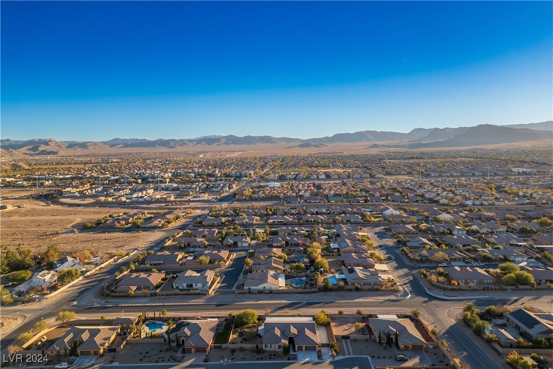 8243 Twin Rock Court Property Photo 40