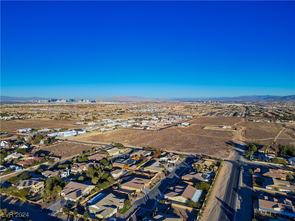 8243 Twin Rock Court Property Photo 42