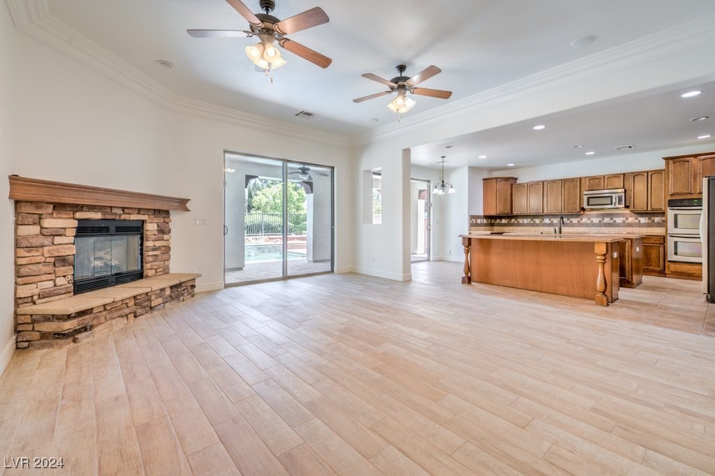 5396 Splendido Avenue Property Photo 16