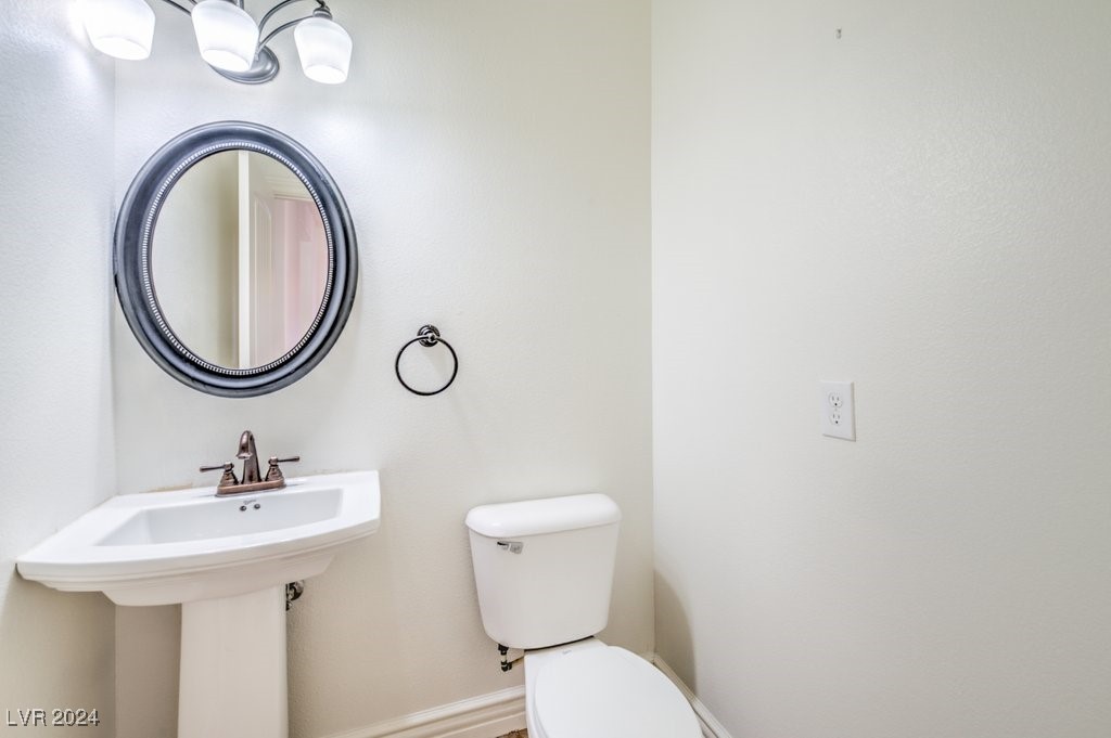 5396 Splendido Avenue Property Photo 24