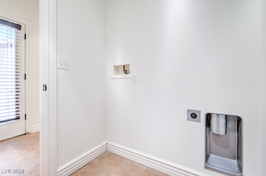 5396 Splendido Avenue Property Photo 43