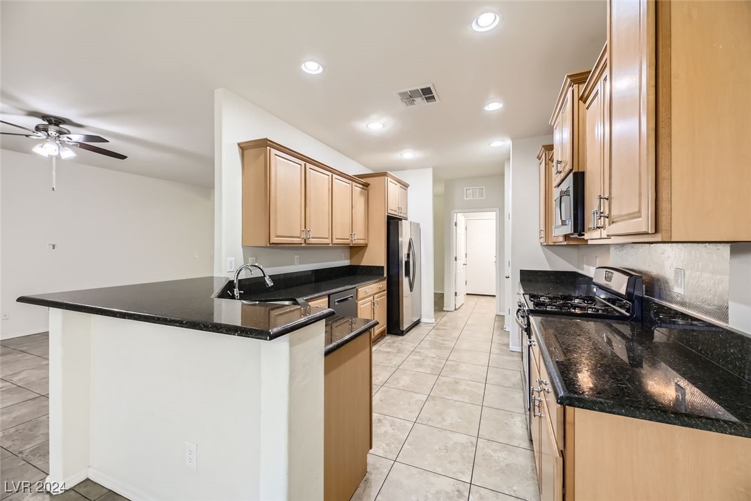 3306 American Mustang Court Property Photo 10