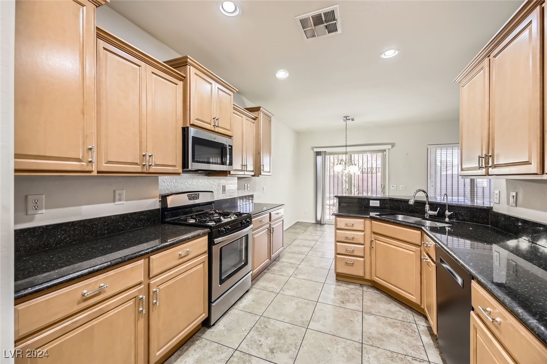 3306 American Mustang Court Property Photo 11