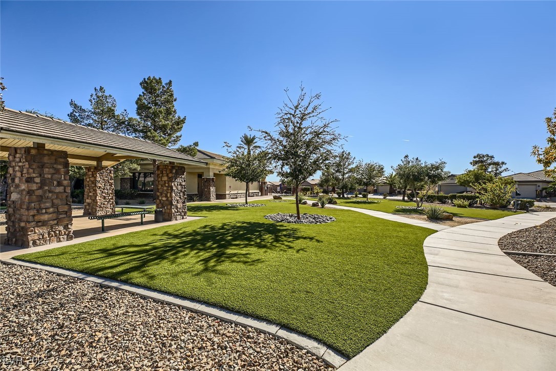 3306 American Mustang Court Property Photo 30