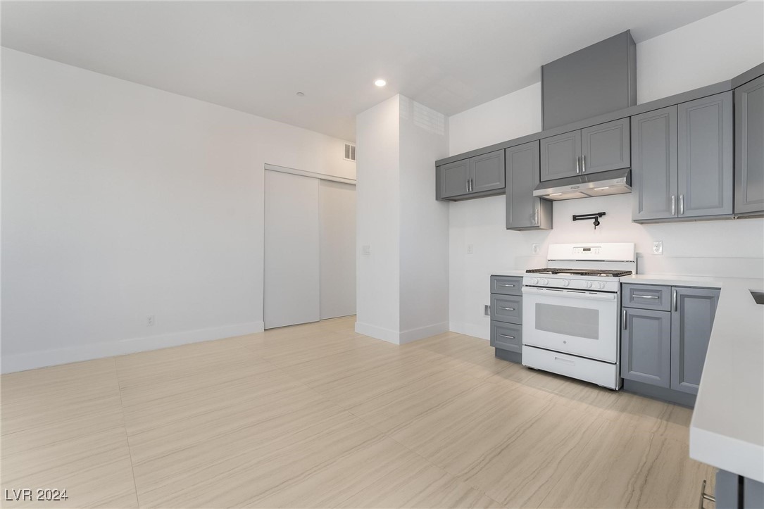 60 Pecos Street Property Photo 3