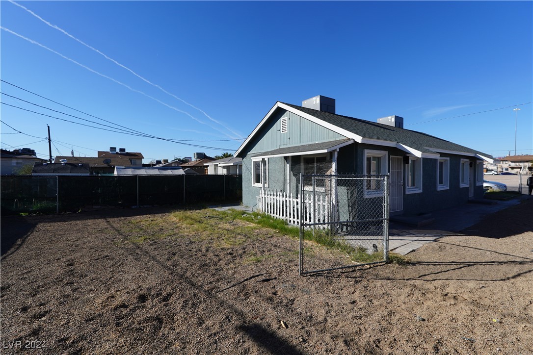 1934 Stanford Street Property Photo 28