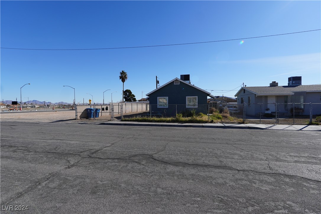 1934 Stanford Street Property Photo 32