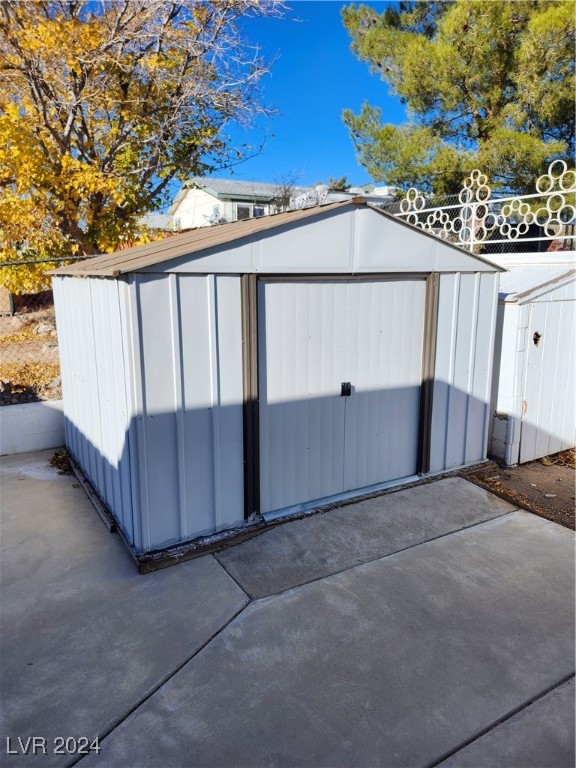 450 East Encinitas Street Property Photo 10