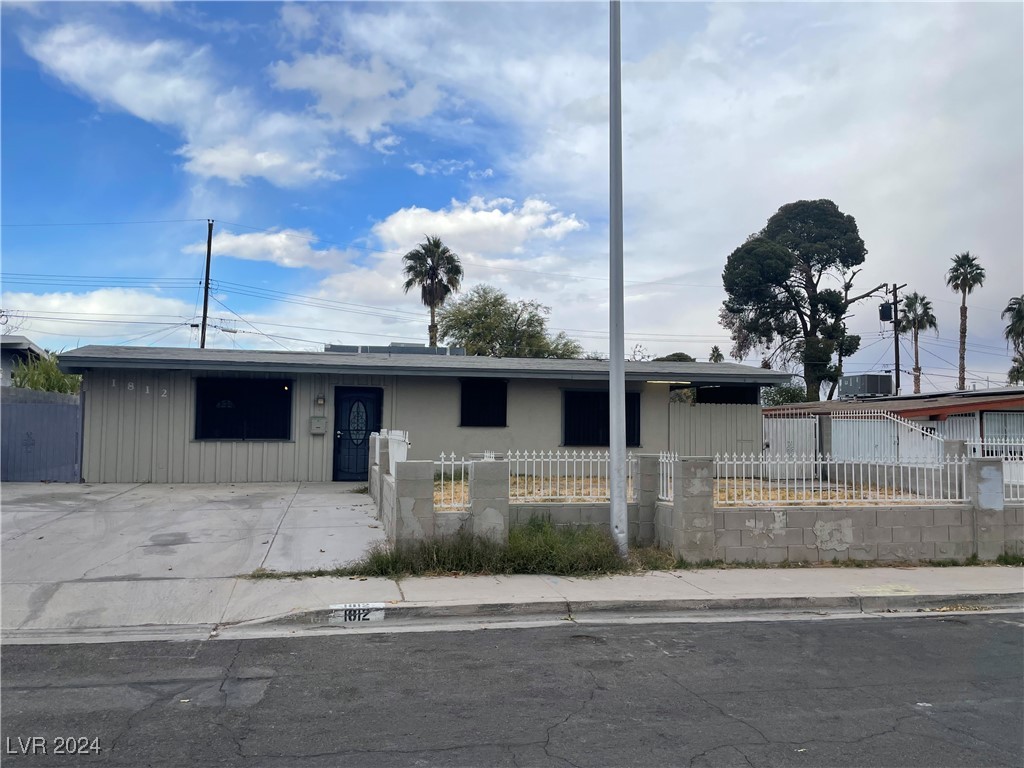 1812 Ryan Avenue Property Photo 1