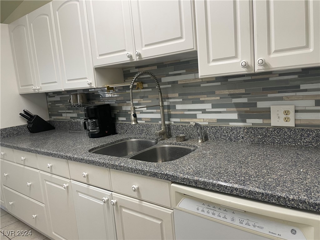 1812 Ryan Avenue Property Photo 9