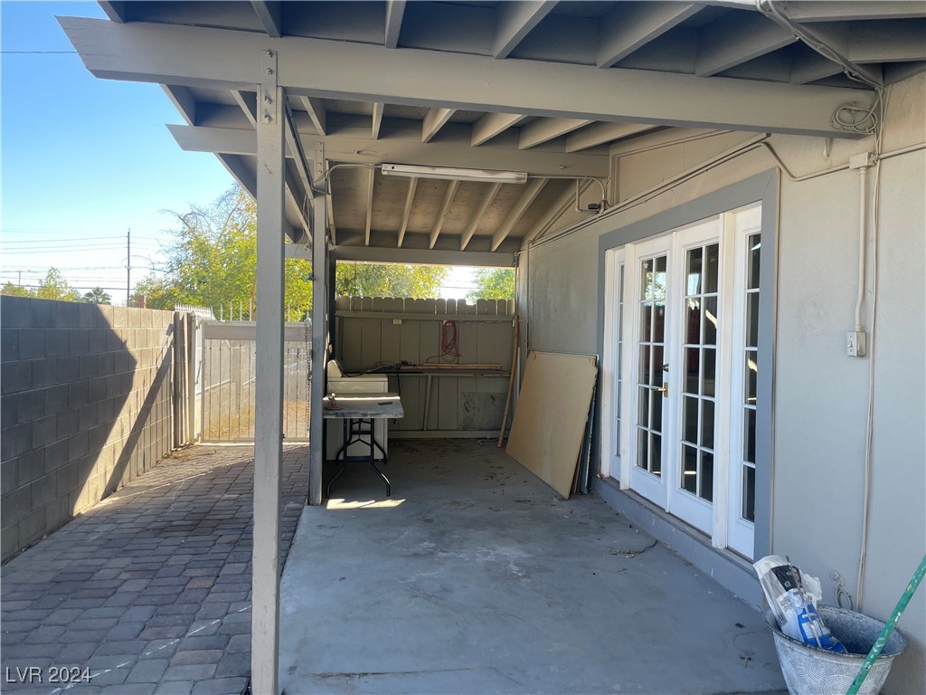 1812 Ryan Avenue Property Photo 33