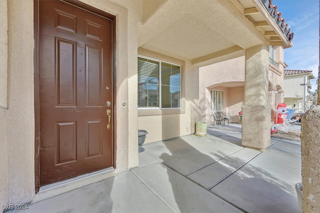 9570 Newton Grove Court Property Photo 2
