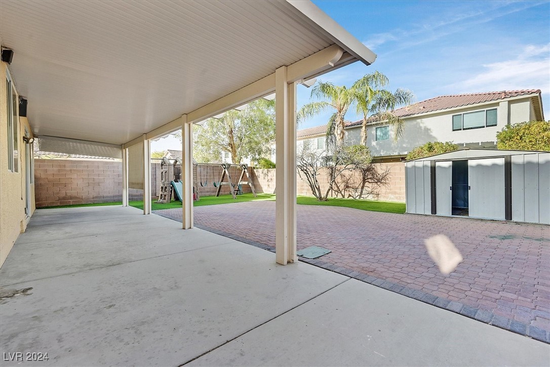 9570 Newton Grove Court Property Photo 6