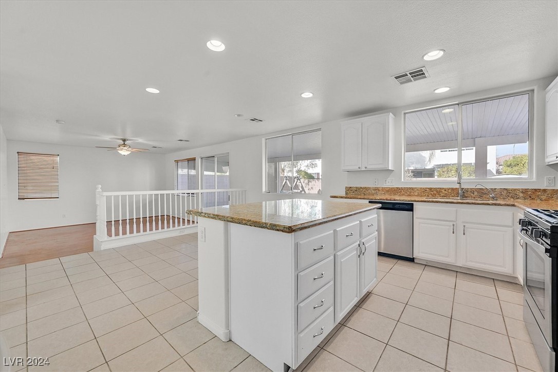 9570 Newton Grove Court Property Photo 15