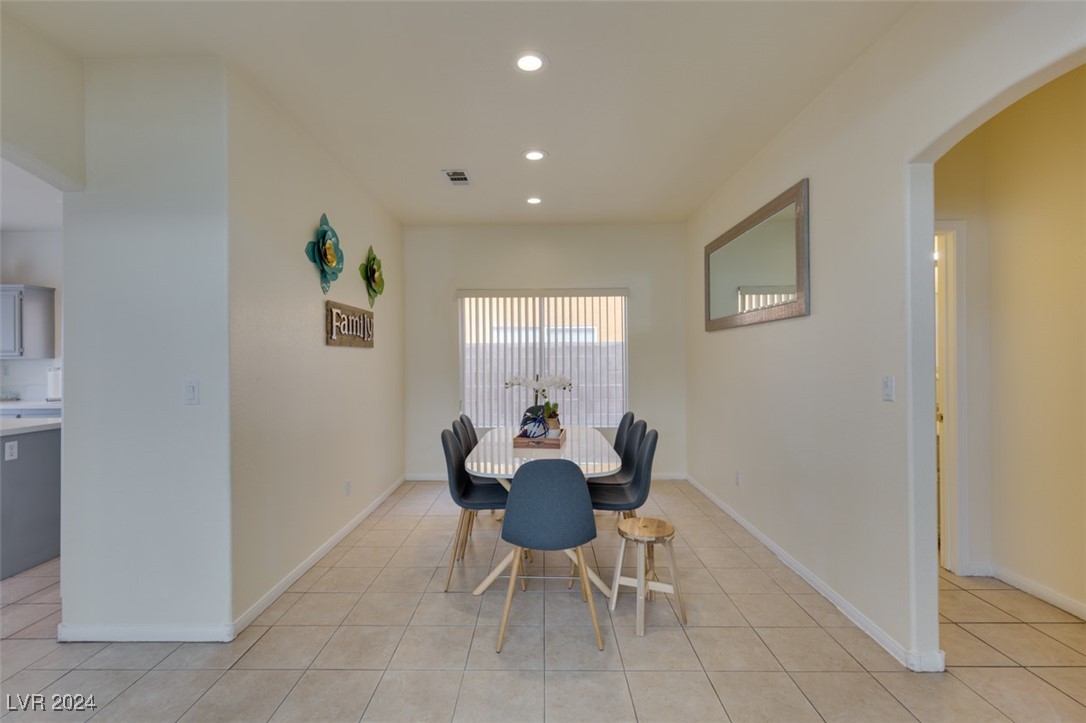 7886 Blue Brook Drive Property Photo 8