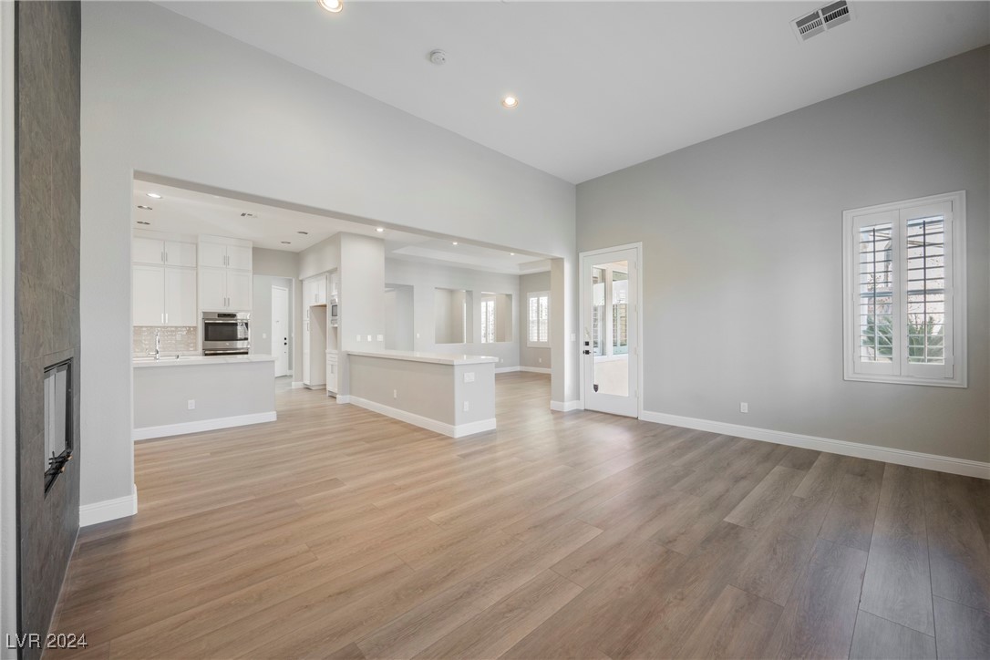 2824 Evening Rock Street Property Photo 17
