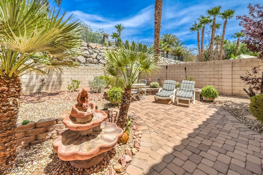 1590 Sabatini Drive Property Photo 4