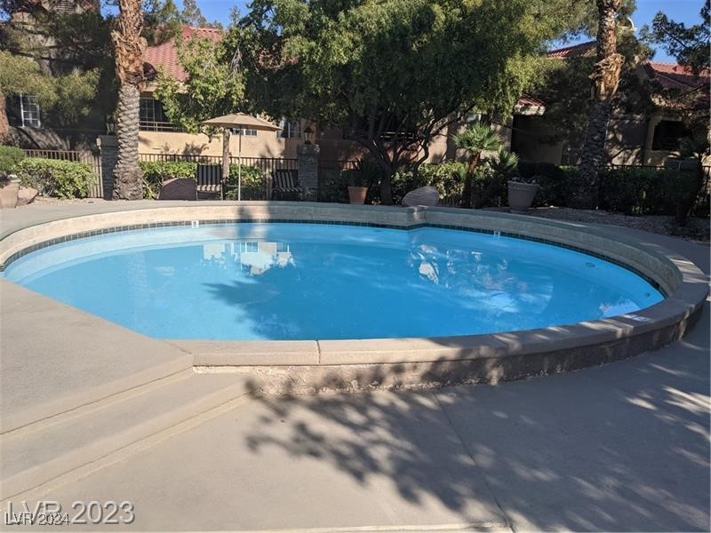 2200 South Fort Apache Road 2216 Property Photo 10