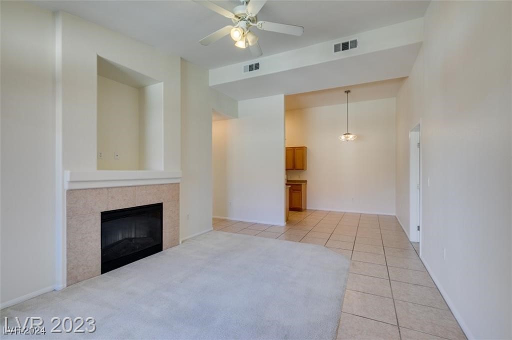 2305 West Horizon Ridge Parkway 2024 Property Photo 6