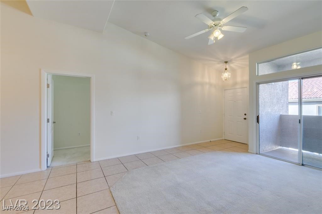 2305 West Horizon Ridge Parkway 2024 Property Photo 7