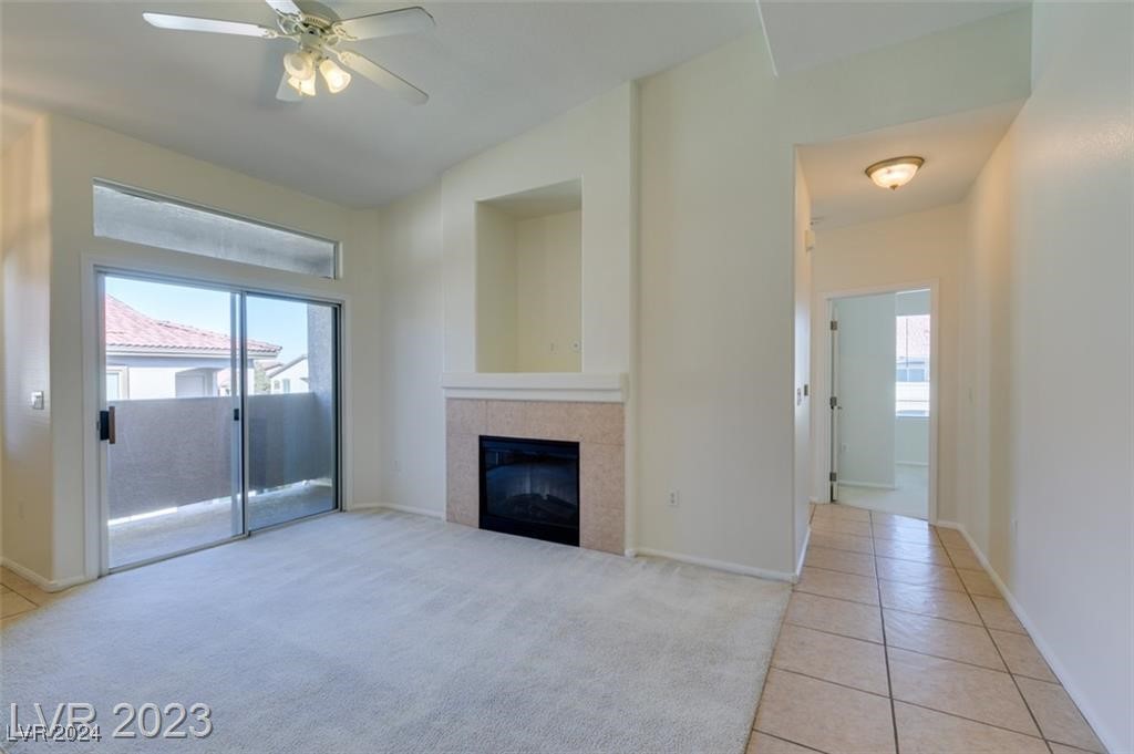2305 West Horizon Ridge Parkway 2024 Property Photo 8